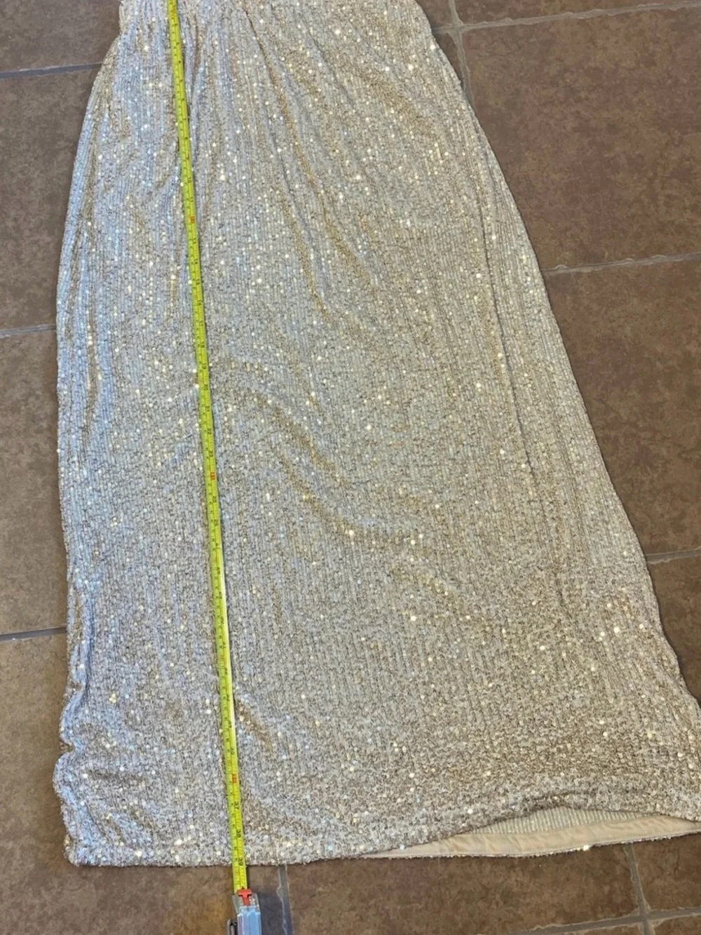 Gorgeous Gold floor length sequined skirr partially lined, slightly stretch! XL